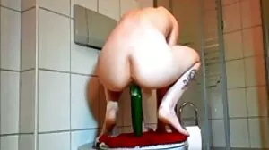 Omvänd Cowgirl aktuellrapport porr bang med heta Lexi Lore från Hard X