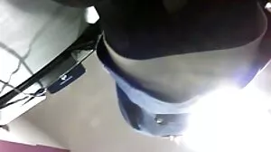 Handjobporr med underbara porr videor Elly Gray från Tug Pass