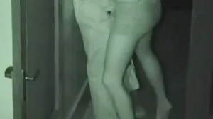 Kyssande sex med förföriska Laney Gray och Lauren Phillips från gratis video porr Devil's Film