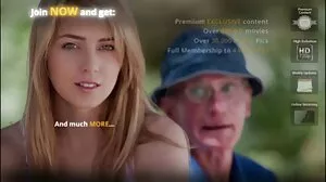 Cowgirlsex med heta Capri Lmonde och Nataly svensk porrvideo Gold från Fake Hostel