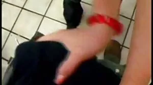 Cowgirlscen porr video gratis med prefekt Laura Rey från Amateur Euro