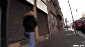 Rakad film big porr med prefekt Mia Blow från Hitzefrei