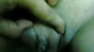In The Bed-action med frestande Natalie Brooks från Family Strokes lesbiska videor